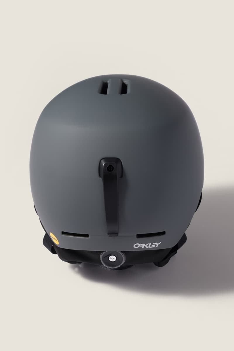 ミュウミュウからオークリーとの初コラボプロダクトが発売 MIU MIU by OAKLEY release info