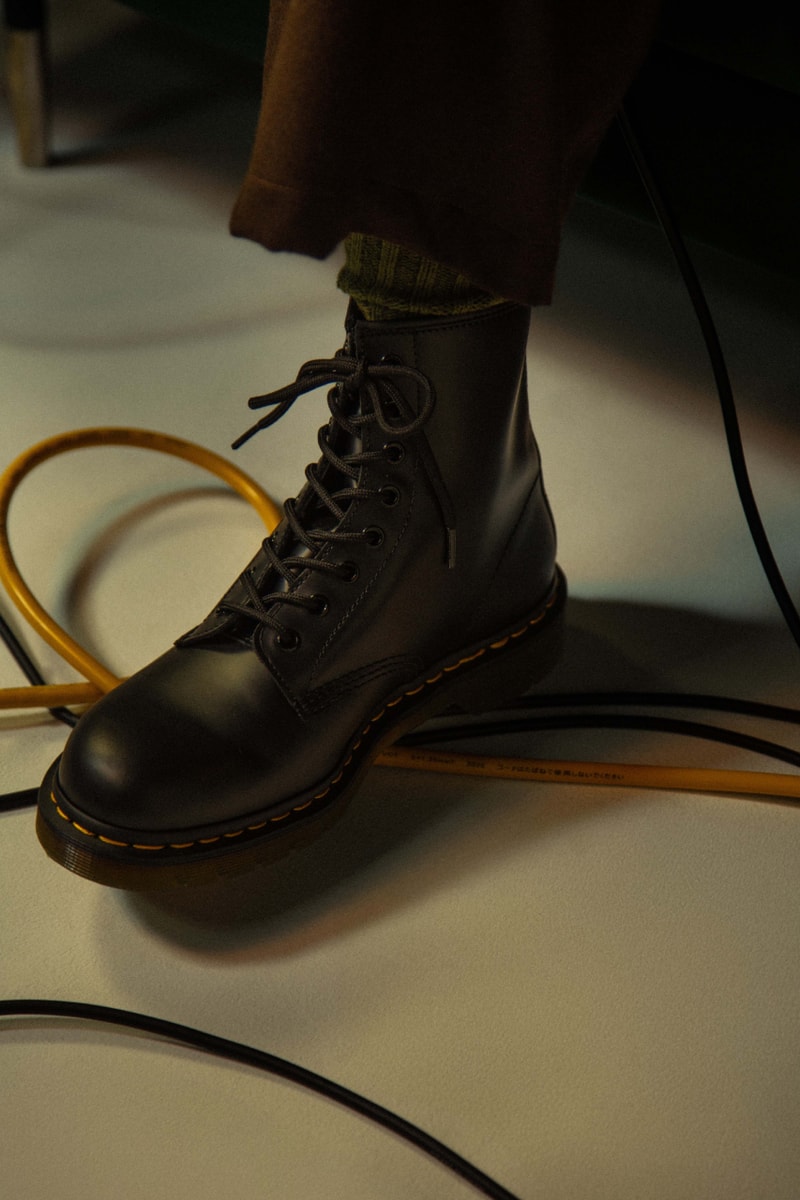 Dr. Martens がホリデーキャンペーン “THE YELLOW STITCH” を始動