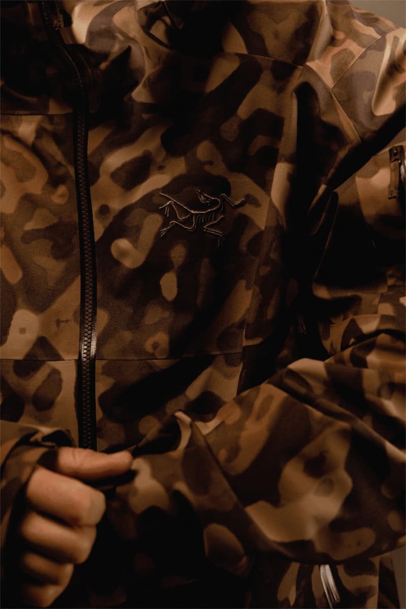 アークテリクス から2025年秋冬 “グロットフラージュ” コレクションが到着 Arc’teryx and Atomic Drop New 2025 Grottoflage Collection, Maverick 105 CTI and Maven 103 CTI skis, Craig Murray and Tonje Kvivik, Grottoflage Maverick 115 CTI