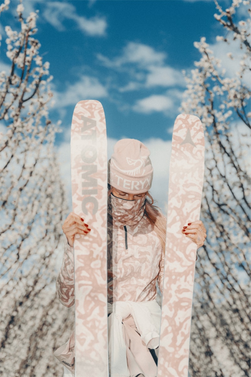 アークテリクス から2025年秋冬 “グロットフラージュ” コレクションが到着 Arc’teryx and Atomic Drop New 2025 Grottoflage Collection, Maverick 105 CTI and Maven 103 CTI skis, Craig Murray and Tonje Kvivik, Grottoflage Maverick 115 CTI