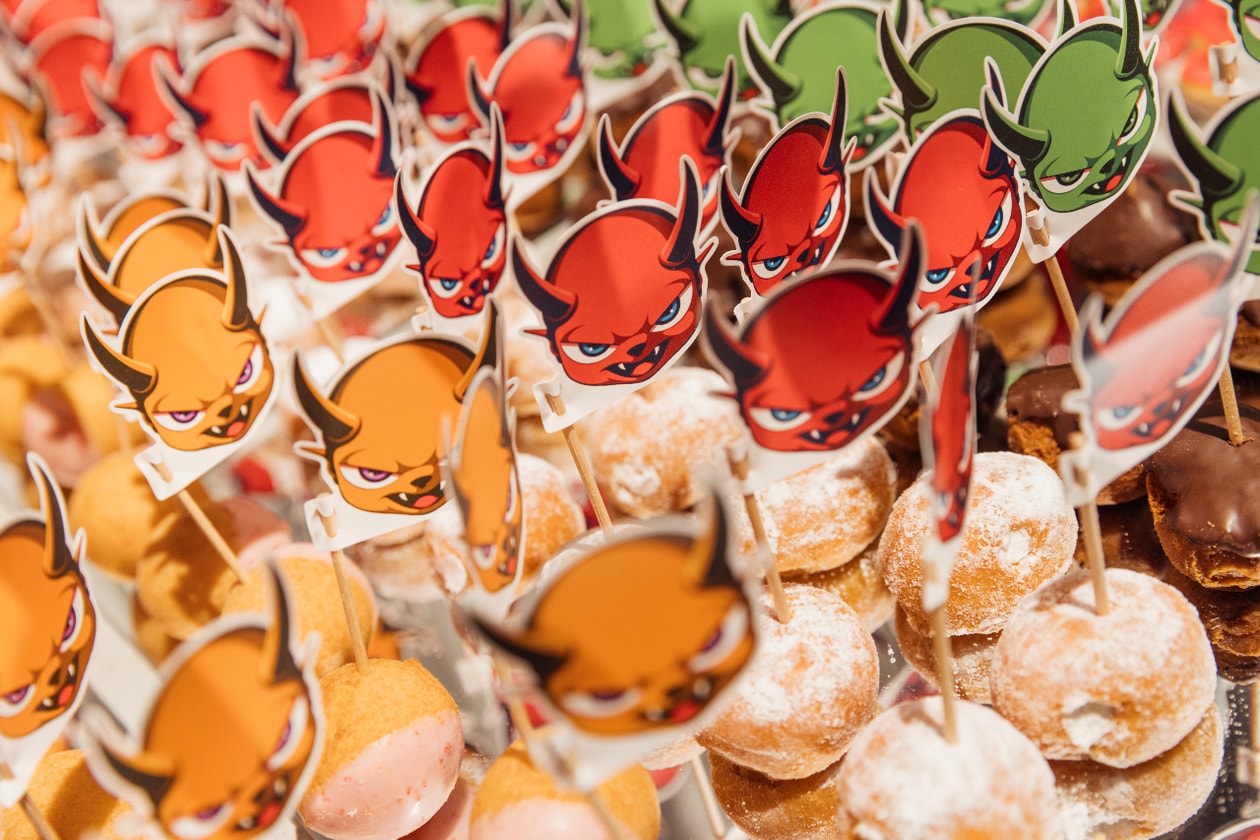 アーティスト Sora Aota がアナログ画法で描く新世界 | インタビュー Sora Aota Solo Exhibition ”Sprout” interview