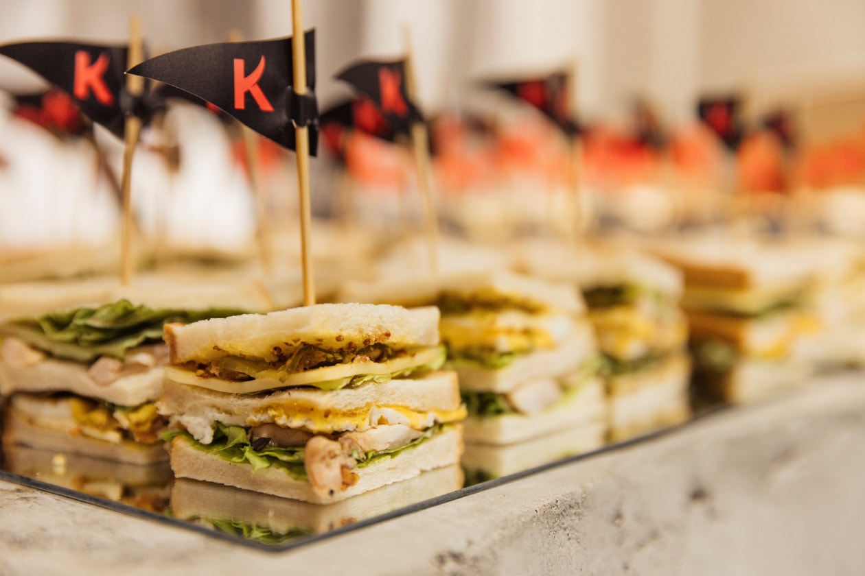 アーティスト Sora Aota がアナログ画法で描く新世界 | インタビュー Sora Aota Solo Exhibition ”Sprout” interview