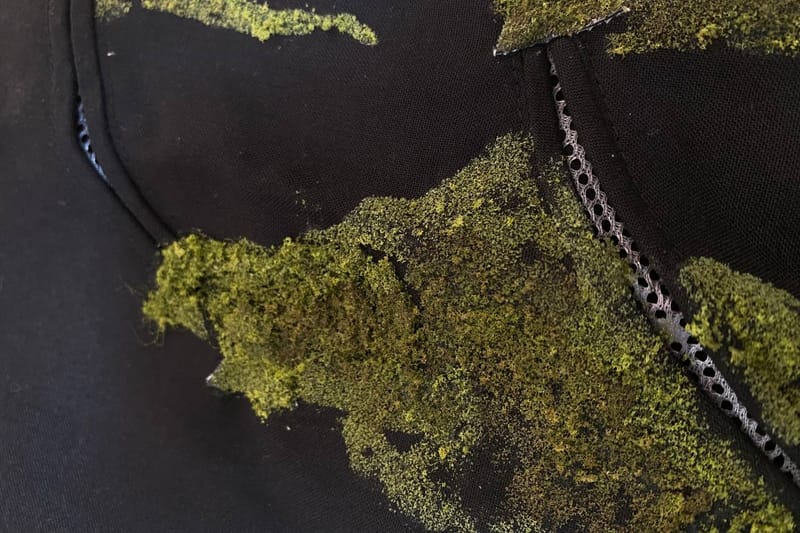 気鋭ブランド LITLLE BEDROOM より2025年秋冬コレクションを象徴するコケシリーズが登場