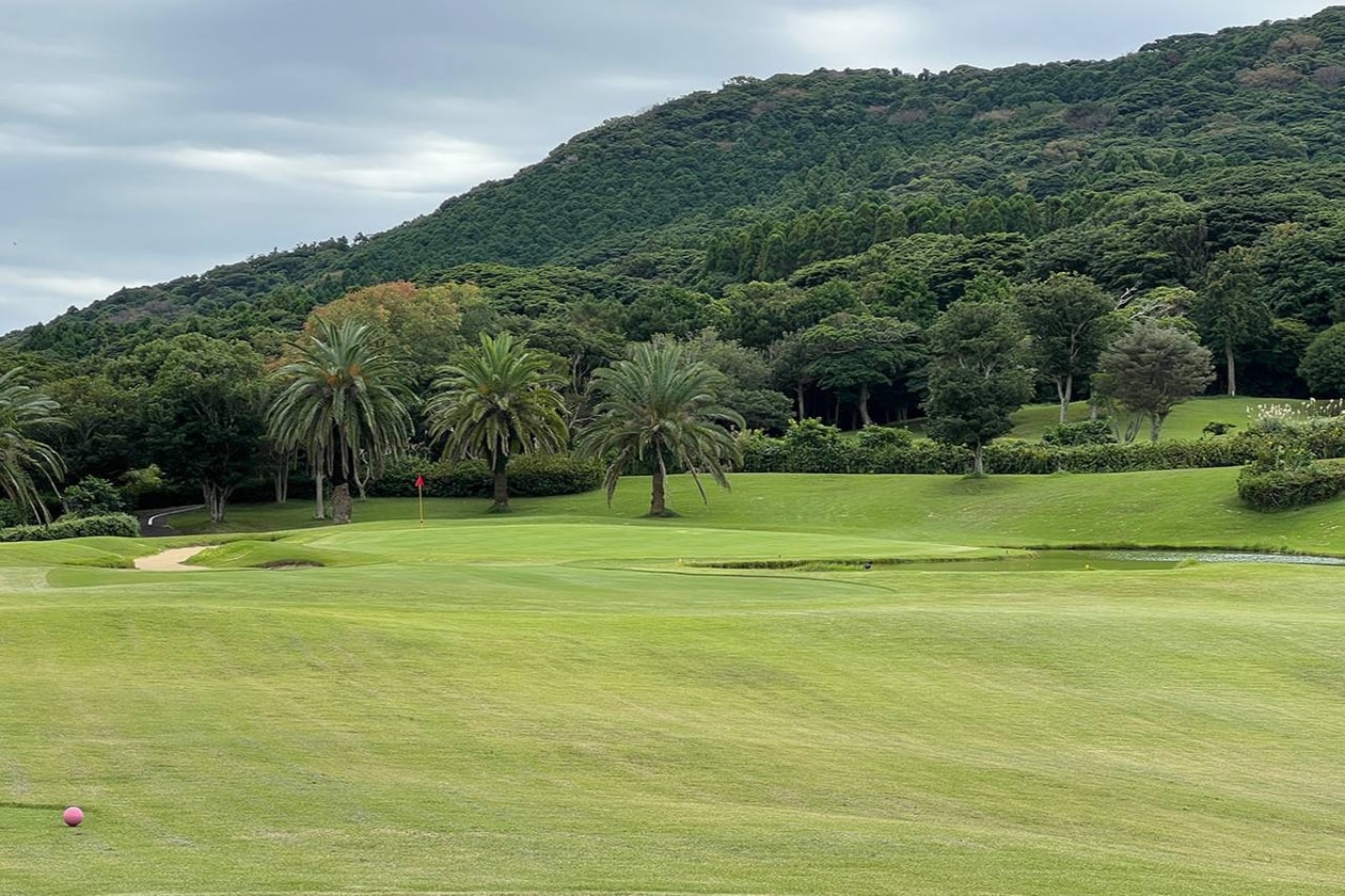 日本の絶景の島と呼ばれる「五島」でのゴルフスタイル 