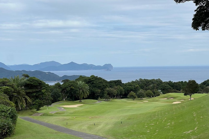 日本の絶景の島と呼ばれる「五島」でのゴルフスタイル