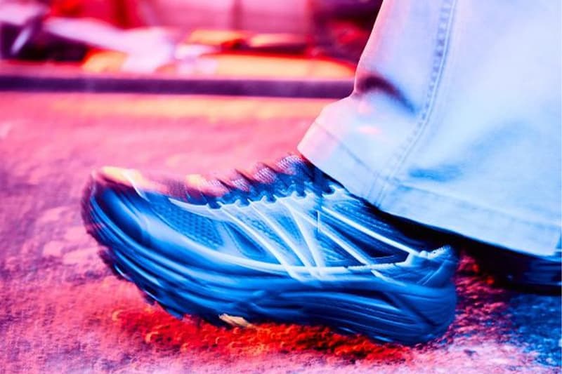 ホカが描く都会の夜の新しいランニング像 hoka stealth tech collection release info