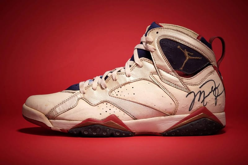 スコッティ・ピッペンがマイケル・ジョーダン着用の Air Jordan 7 “Olympic” をオークションに出品