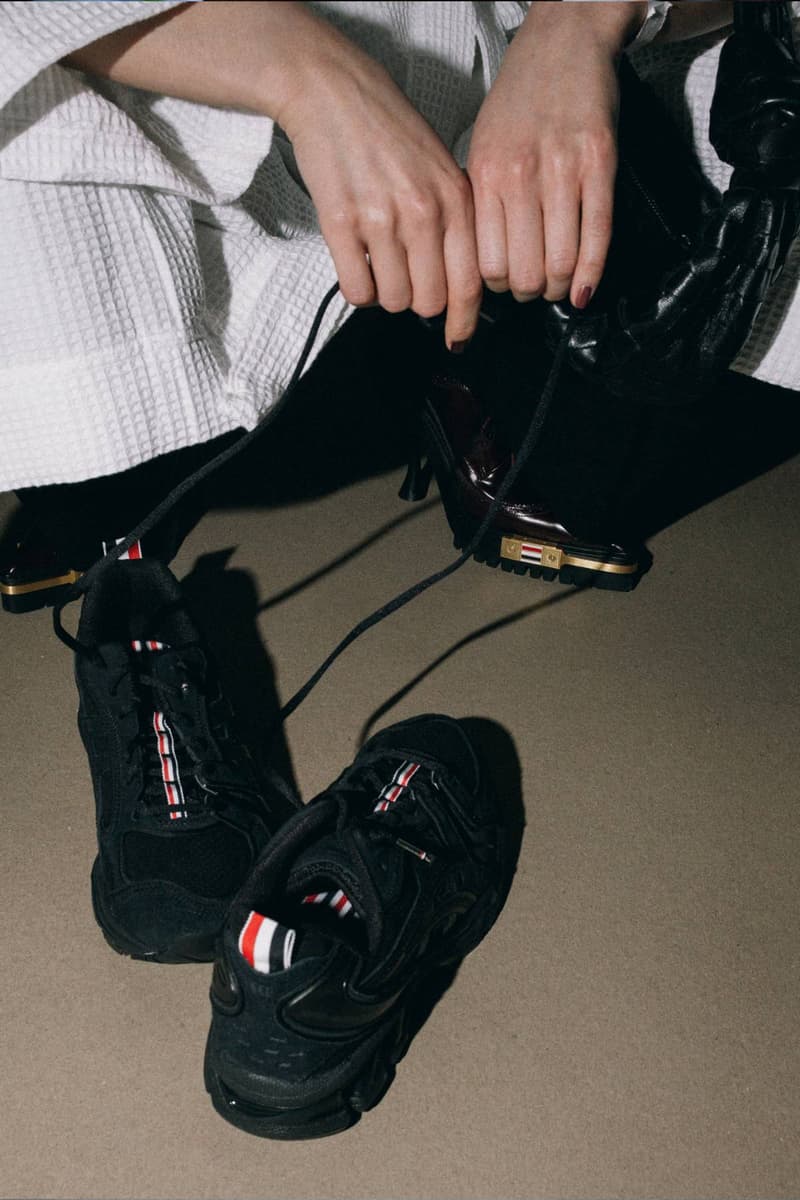 トム ブラウンがアシックスとの初コラボモデル ゲルカヤノ 14を発表 Thom Browne Debuts ASICS GEL-KAYANO 14 Collaboration Fall 2026 gq bowl show in san francisco sneaker grey black white suede elevated