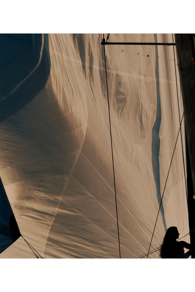 シャネルがアイコンウォッチ J12の新キャンペーンを発表 chanel j12 new campaign gisele bundchen clement chabernaud