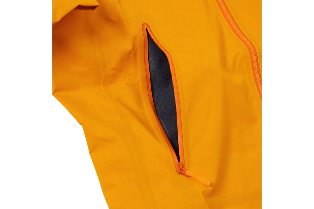 ビームスがアークテリクス Beta Jacketのエクスクルーシブカラーを発売 beams arcteryx beta jacket release info