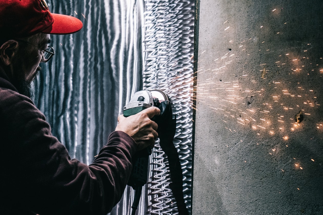 書道家・万美と鉄の造形作家 グランド コブラによるメタル書道展 “鉄華爛漫”が開催中 MAMIMOZI feat. GRAND COBRA Metal Calligraphy Exhibition Tekka Ranman info