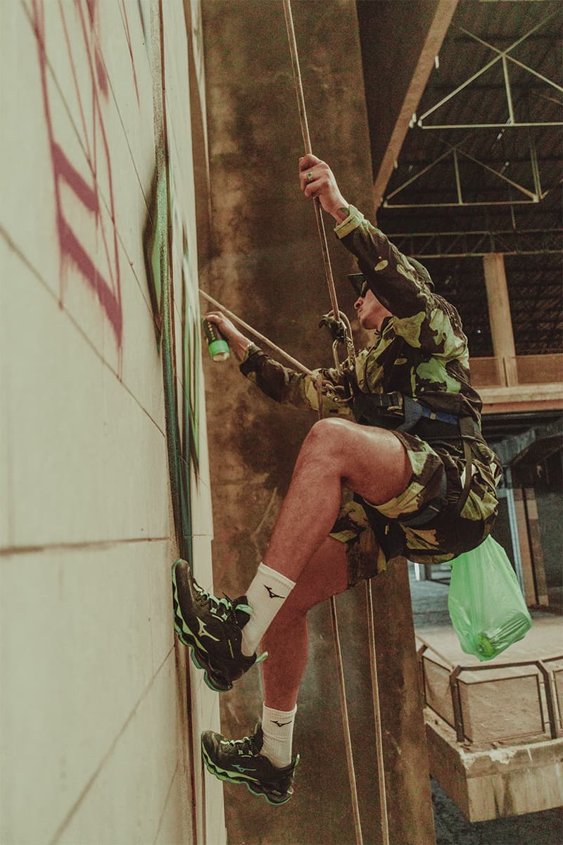 マルセイユ発のストリートブランド VRUNK と MIZUNO によるコラボモデル WAVE PROPHECY 13.2 VRUNK が登場 vrunk mizuno wave prophecy 13 2 vrunk release info