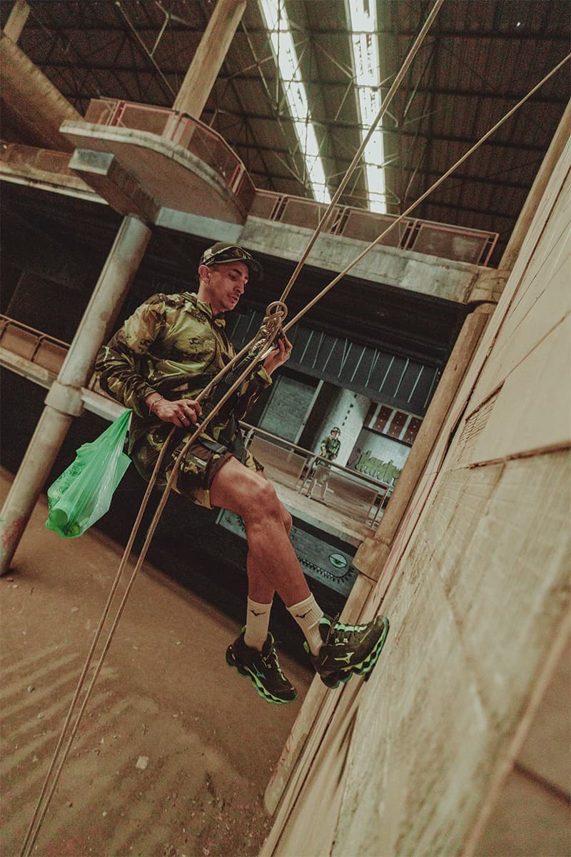 マルセイユ発のストリートブランド VRUNK と MIZUNO によるコラボモデル WAVE PROPHECY 13.2 VRUNK が登場 vrunk mizuno wave prophecy 13 2 vrunk release info