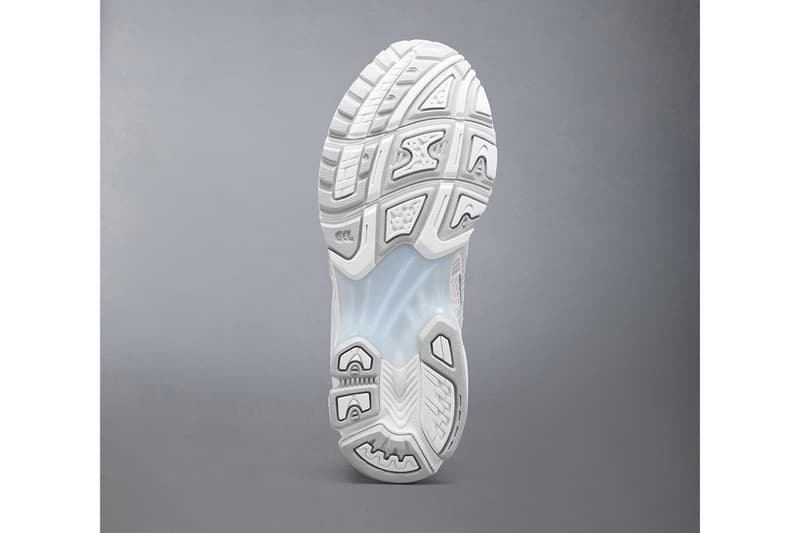 トムブラウンxアシックスによるコラボフットウェアにホワイトカラーが登場 thom browne asics collabo footwear release info