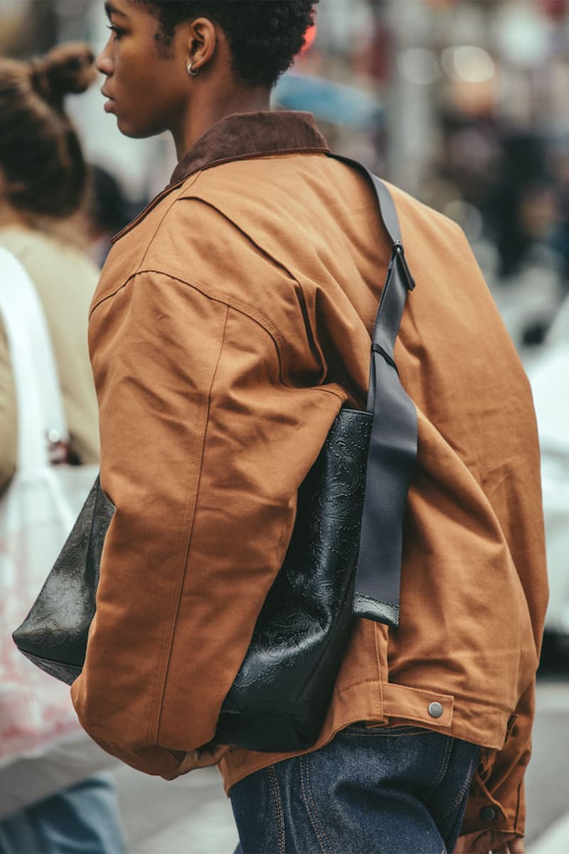 ケンフォード ファインシューズよりペイズリーレザーのショルダーバッグが発売 the kenford fineshoes embossed leather shoulder bag black paisley release info
