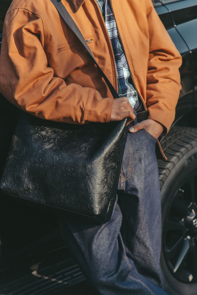 ケンフォード ファインシューズよりペイズリーレザーのショルダーバッグが発売 the kenford fineshoes embossed leather shoulder bag black paisley release info