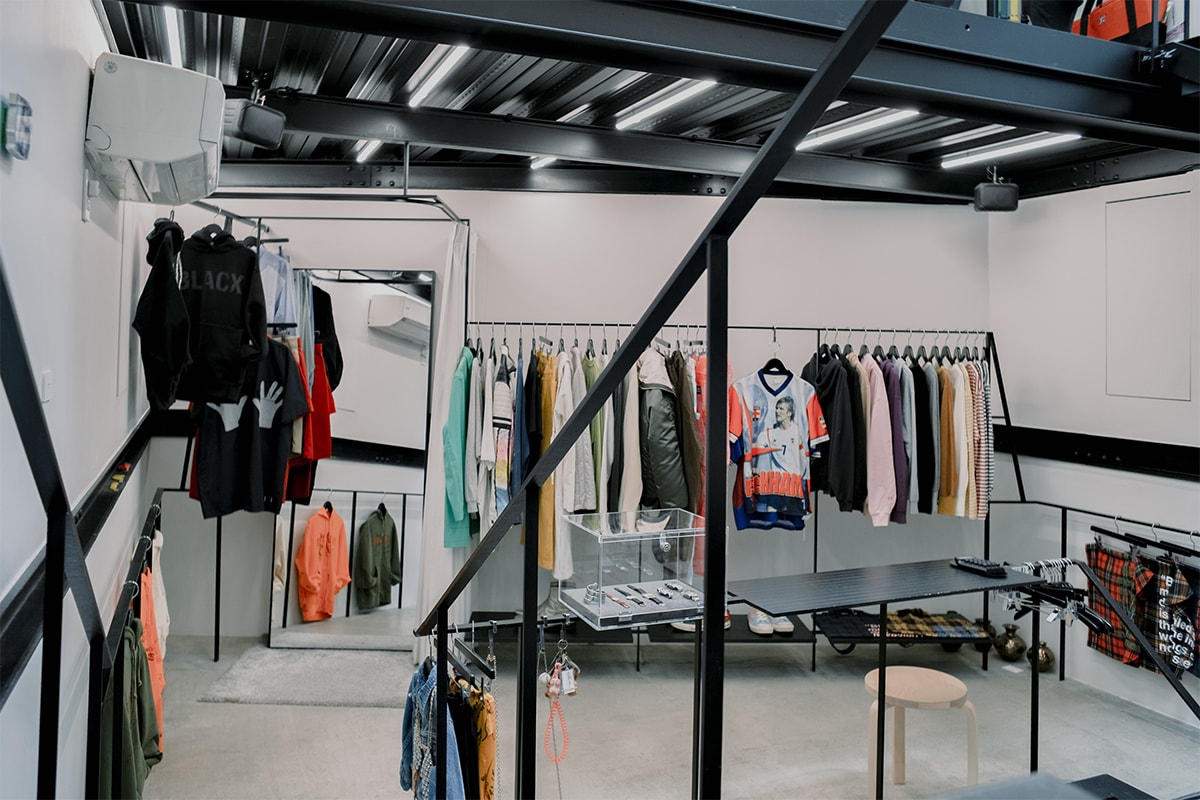 モノクロームの建築──千駄ヶ谷『BLACX BOX』を紐解く | Interviews blacx box sendagaya interviews