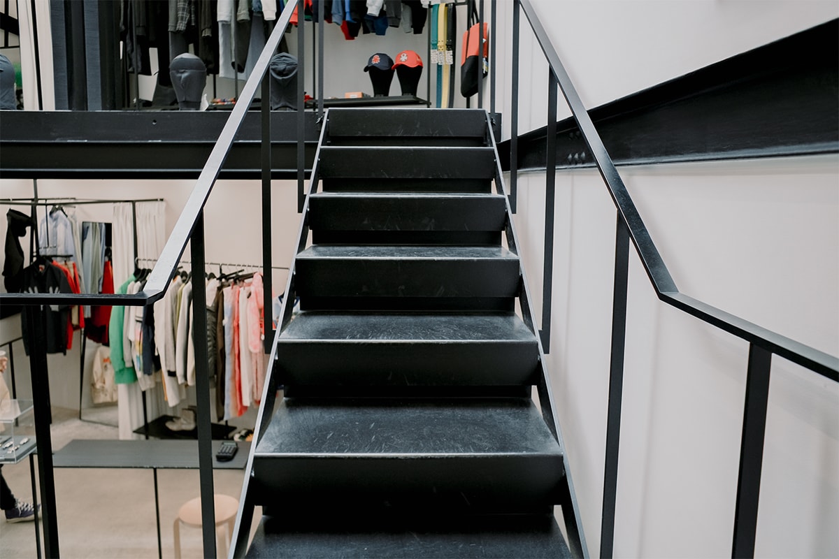 モノクロームの建築──千駄ヶ谷『BLACX BOX』を紐解く | Interviews blacx box sendagaya interviews