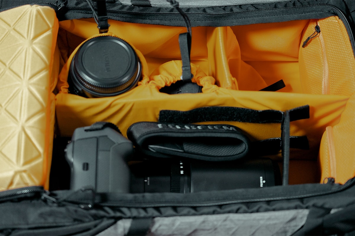 ザ・ノース・フェイスが極地レベルの環境に対応するエクスペディション仕様のカメラバッグを発表 the north face expedition spec camera bag release info