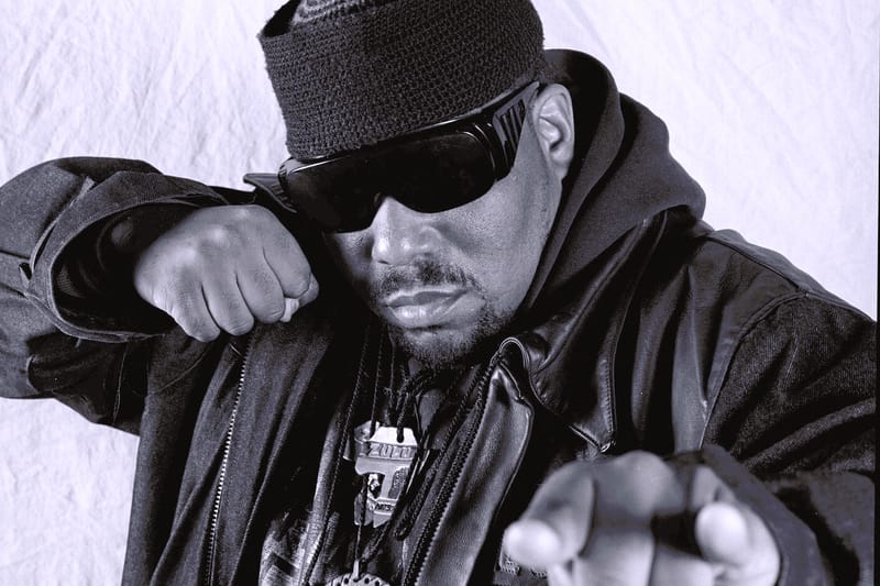 ヒップホップのパイオニア、アフリカ・バンバータが逝去