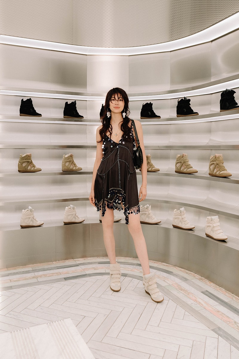 イザベル マランがキス トウキョウのウィンドウをベケットでジャック Isabel Marant Takes Over Kith Tokyo’s Main Window with BEKETT