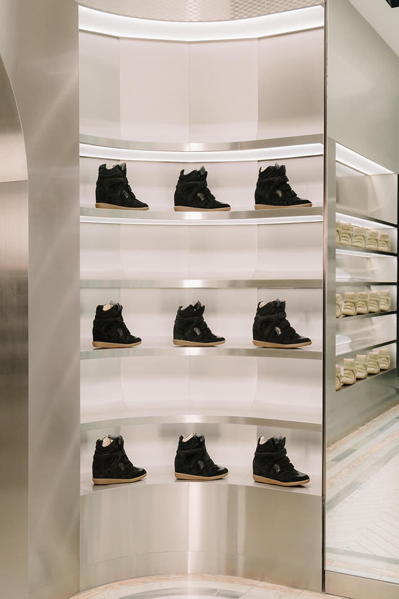 イザベル マランがキス トウキョウのウィンドウをベケットでジャック Isabel Marant Takes Over Kith Tokyo’s Main Window with BEKETT