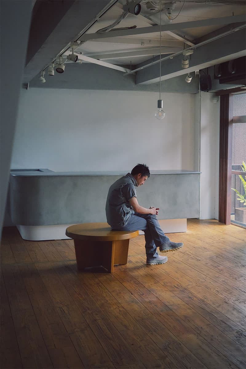 nonnative デザイナー藤井隆行が提案する日常と旅を繋ぐシームレスな在り方 ── nonnative x MIZUNO 第2章 | Interviews nonnative mizuno wave mujin ls mid gtx release interviews