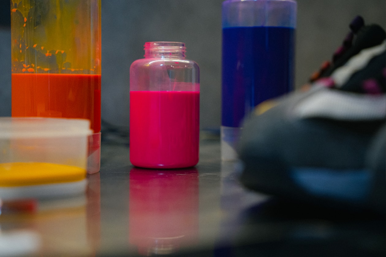 ロレンツ.OGが語る “エア イン カラー” の思想とスニーカーカルチャーへの想い | インタビュー LORENZ.OG AIR in colour atmos interview