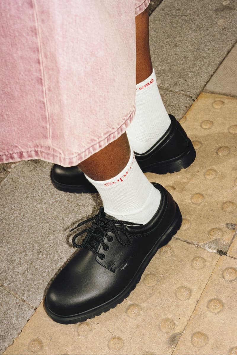 シュプリーム x ドクターマーチンが2026年春夏シーズンのコラボシューズを発表 Supreme Dr. Martens Postal Shoe release info