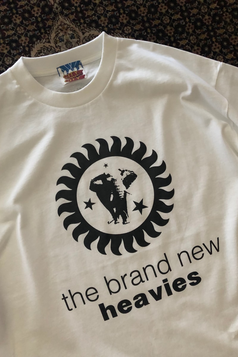シティーカントリーシティー x ザ・ブラン・ニュー・ヘヴィーズ コラボTシャツに新色が登場 CITY COUNTRY CITY x THE BRAND NEW HEAVIES T-SHIRT WHITE release info