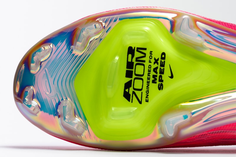 ナイキが新作サッカースパイク マーキュリアル ヴェイパー 17 & スーパーフライ 11 を発表 Nike Mercurial Vapor 17 and Mercurial Superfly 11 release info