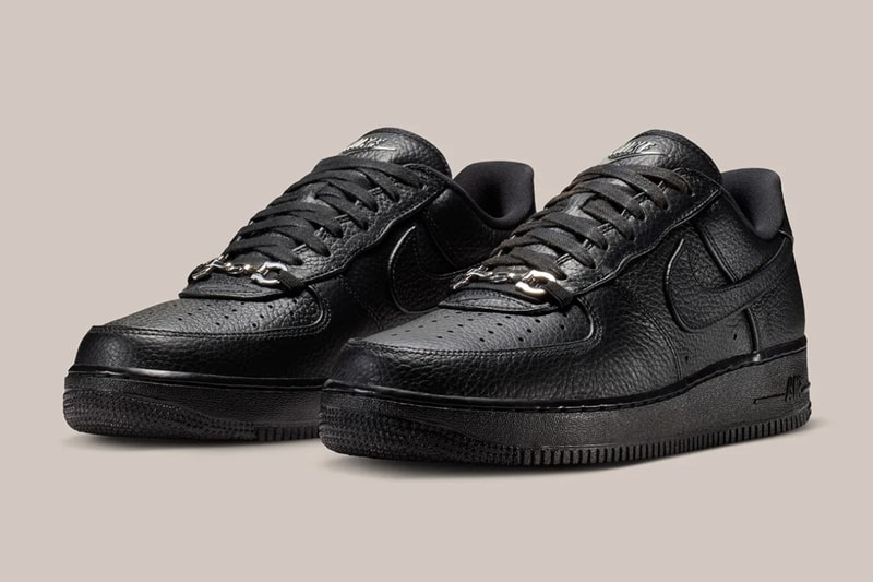ナイキからローファー仕様のエアフォース 1 ローが登場 Nike Dresses Up The Air Force 1 Low With Loafer Buckles