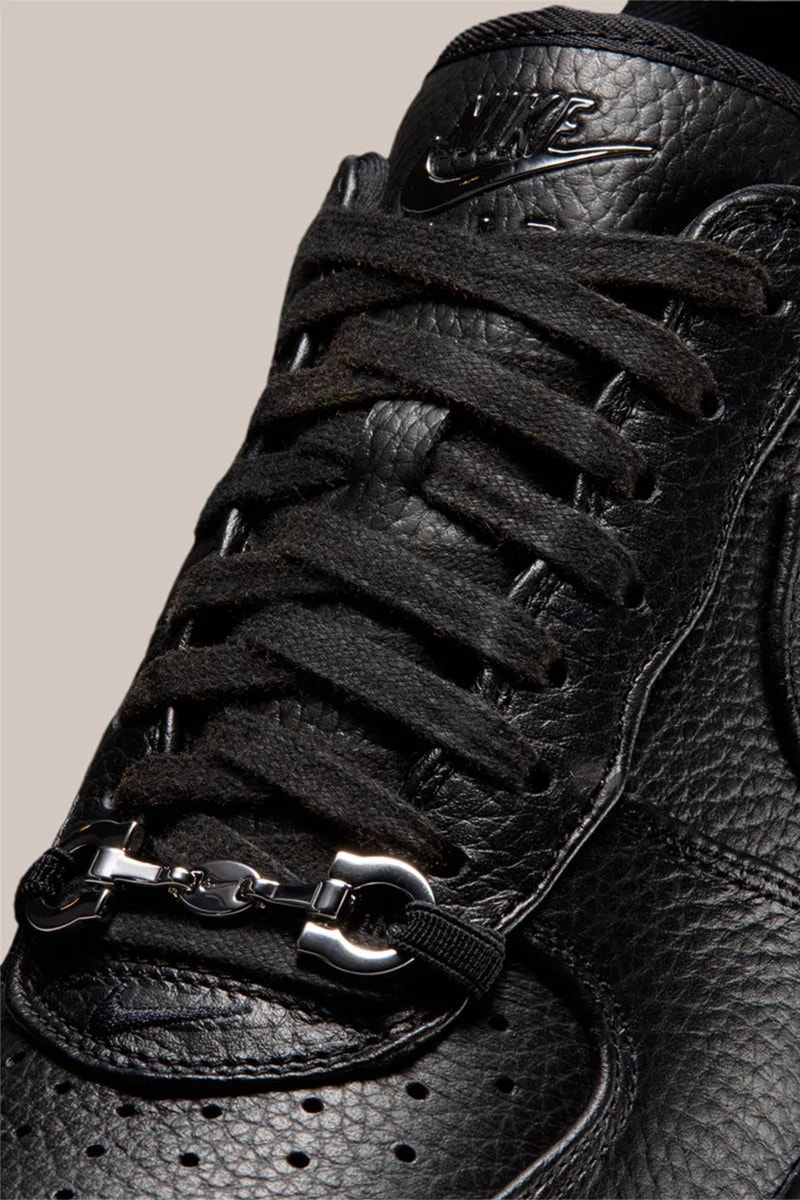 ナイキからローファー仕様のエアフォース 1 ローが登場 Nike Dresses Up The Air Force 1 Low With Loafer Buckles