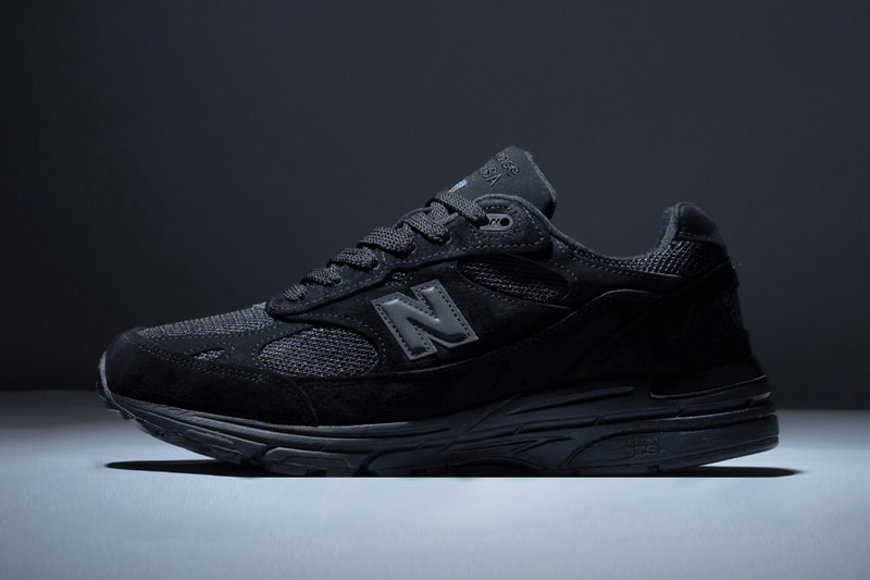 New Balance 993 がオールブラック仕様の “Triple Black” で登場