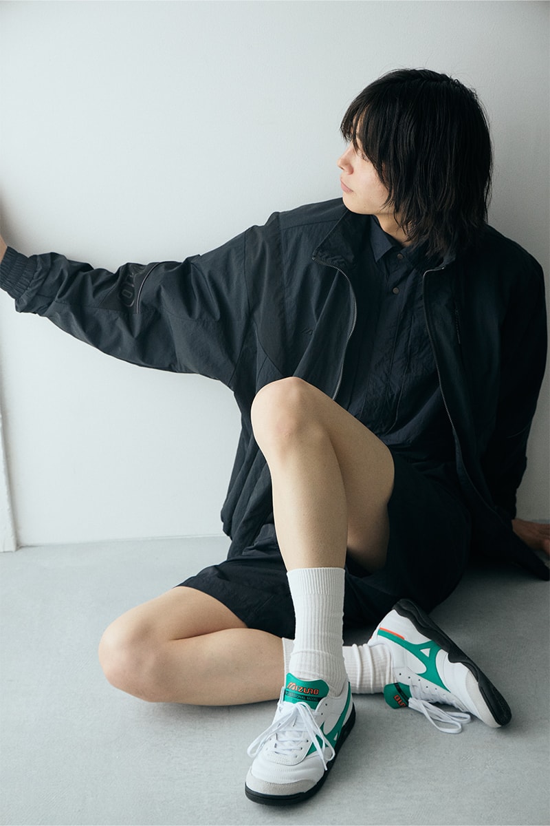 ミズノがMORELIA LSの限定カラーとトラックブルゾンを発売 mizuno morelia ls prism white pack 90s football culture ispire bruzon release info