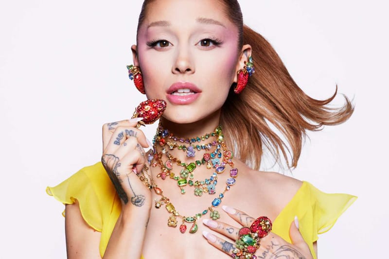 Swarovski がアリアナ・グランデを起用した新キャンペーン “Swarovski Summertime” を発表
