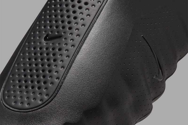 ナイキ マインド 001 に待望のオールブラック仕様の新作 “ブラック/アンスラサイト” がスタンバイ Nike Mind 001 Slide All Black Release info