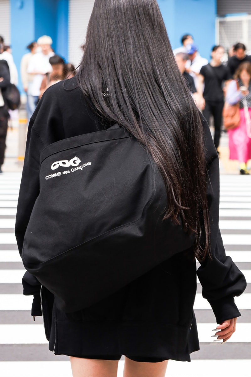 CDG から新作ポストマンバッグとスウェットシャツが到着 CDG POSTMAN BAG CLASSIC CREW NECK SWEAT with ZIP