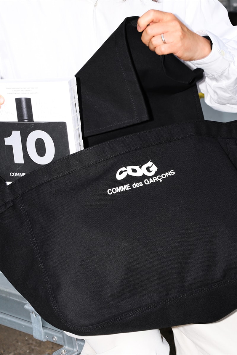 CDG から新作ポストマンバッグとスウェットシャツが到着 CDG POSTMAN BAG CLASSIC CREW NECK SWEAT with ZIP