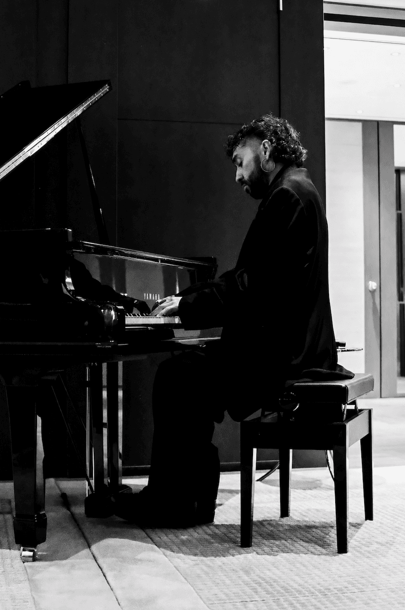 フランスが誇るスターピアニスト ソフィアン・パマールのルーツに迫る sofiane pamart interviews