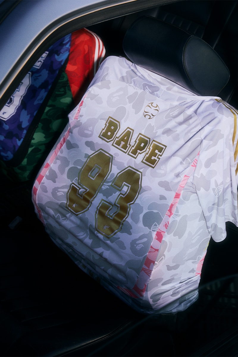 ベイプとアディダスオリジナルスが「FIFA ワールドカップ 2026」を祝した最新コレクションを発売 bape adidas originals fifa 2026 new capsel collection release info