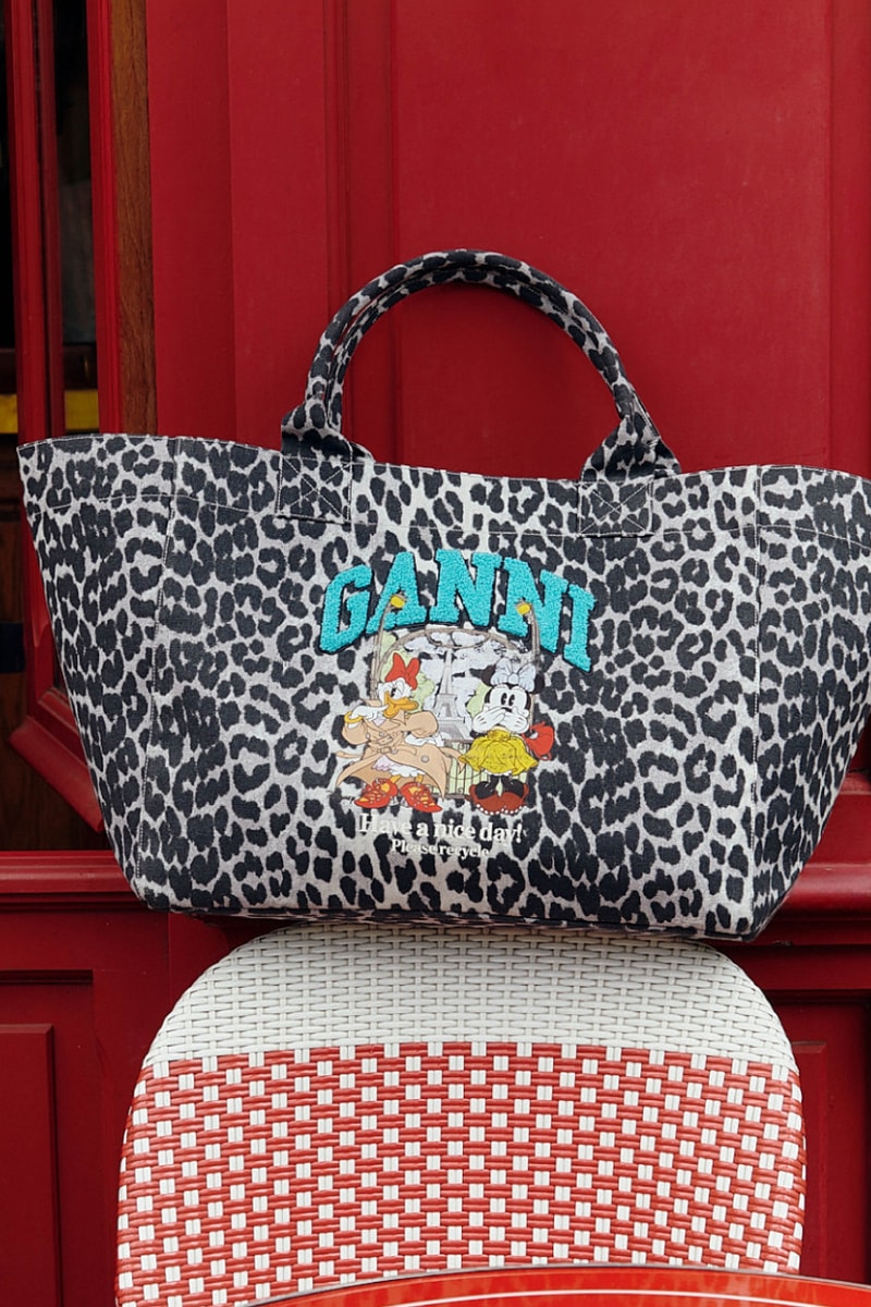 ガニーとディズニーが第3弾となる限定コラボコレクションを発表 ganni disney collection daisy duck minnie mouse info