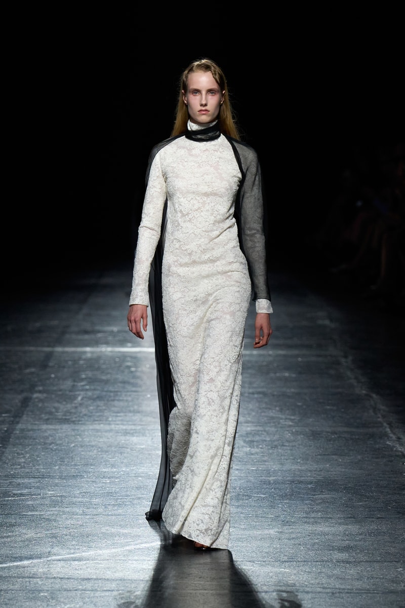 オリヴィエ・ティスケンスが新ブランドボロリアのデビューコレクションを発表 Olivier Theyskens BOLORIA spring summer 2027 collection