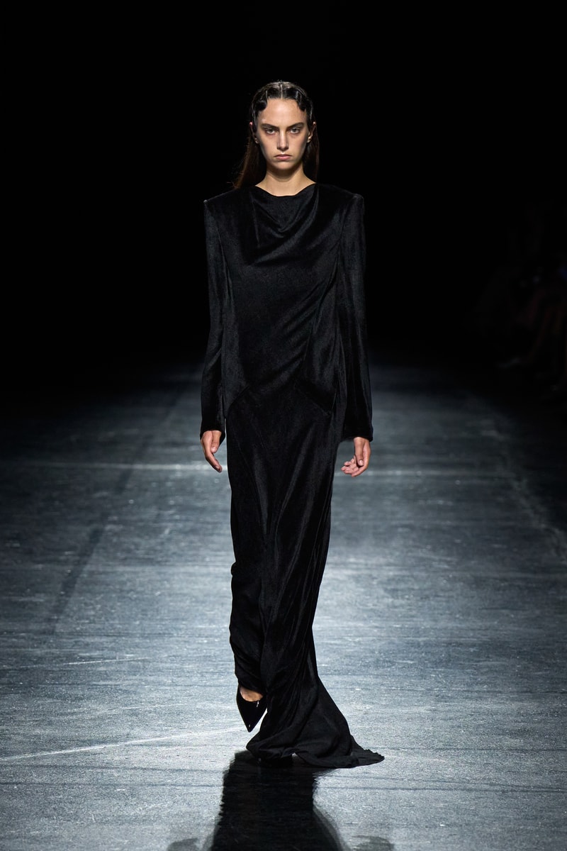 オリヴィエ・ティスケンスが新ブランドボロリアのデビューコレクションを発表 Olivier Theyskens BOLORIA spring summer 2027 collection