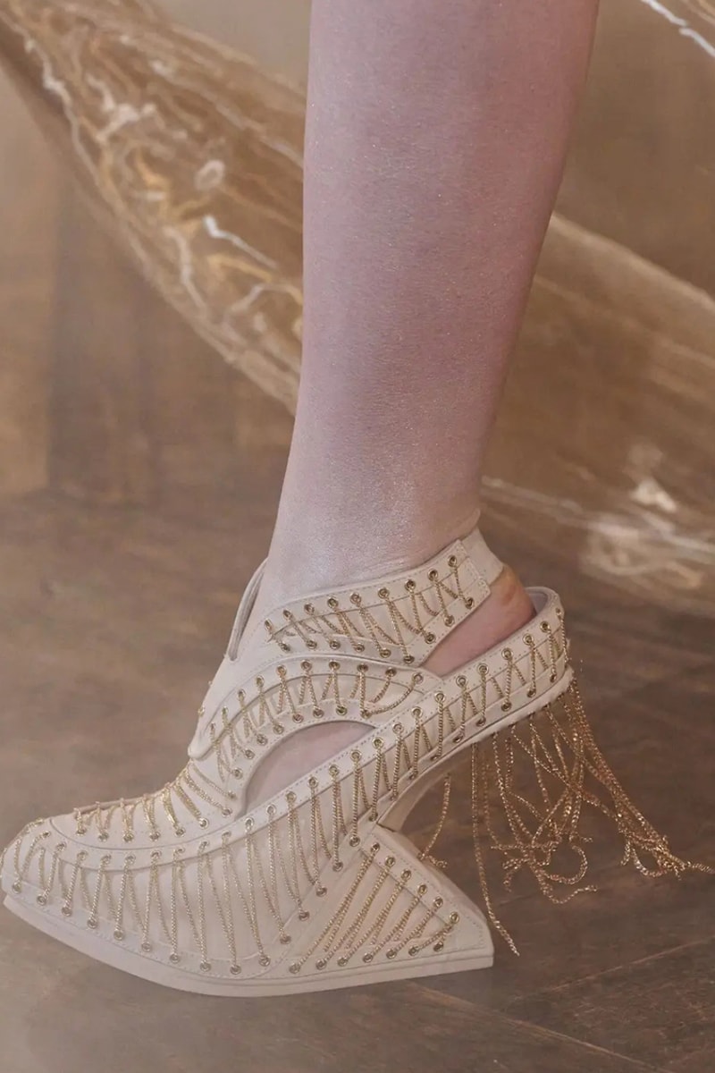 ユナイテッドヌードとイリスヴァンヘルペンがコラボフットウェアを発表 united nude iris van herpen 2026 haute couture collection custom footwear info