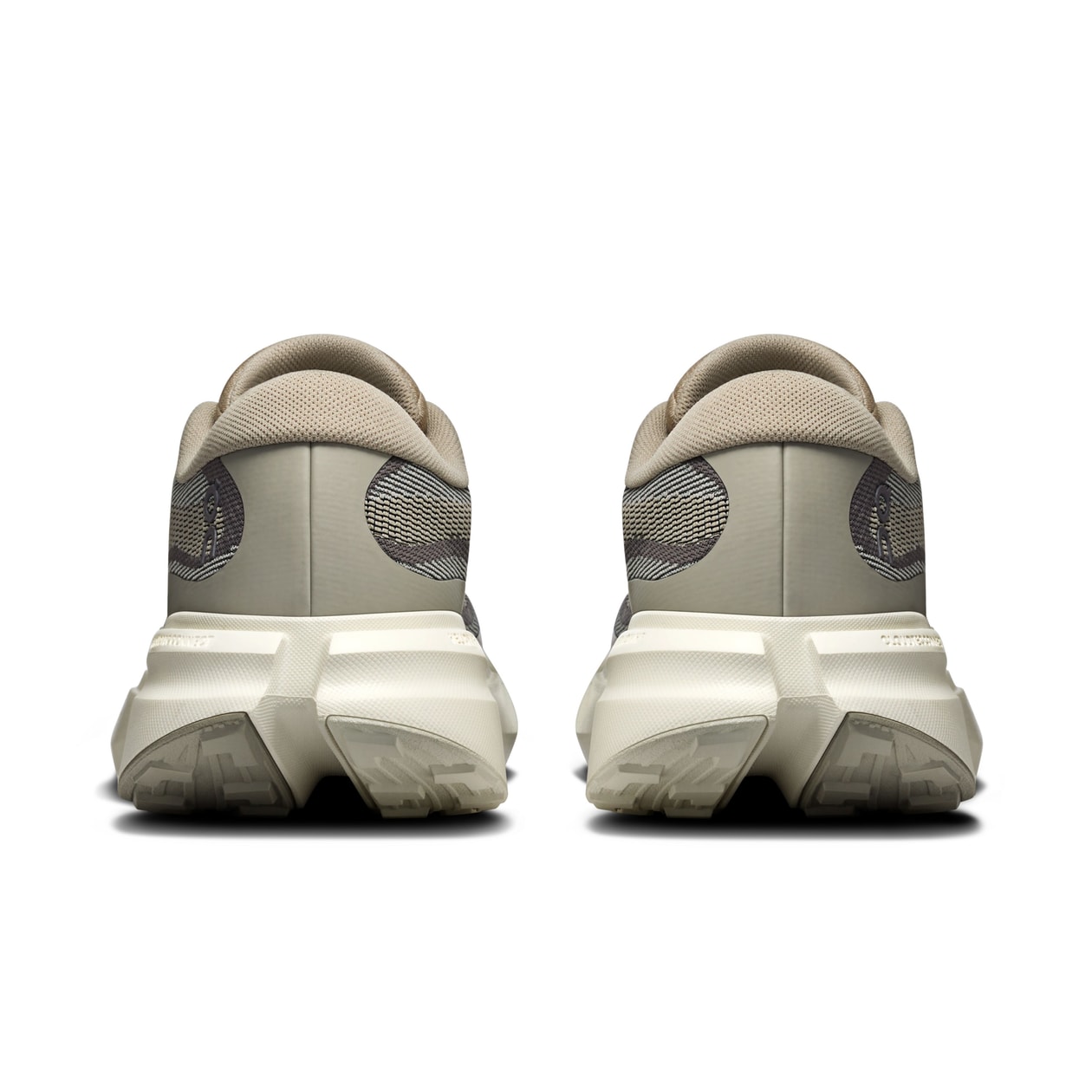 オンから新作軽量ハイキングシューズとリカバリーシューズが登場 on cloudsoma hike cloudsome moc release info