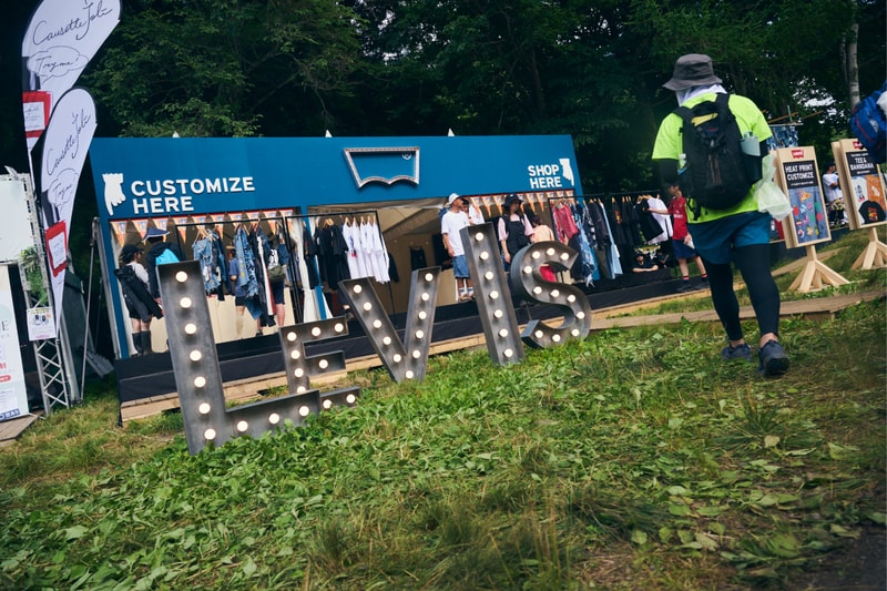 Levi's® が FUJI ROCK FESTIVAL '26 に今年も出展 ── ヒートプリントカスタマイズをさらに拡充　リーバイスがフジロックフェスティバル