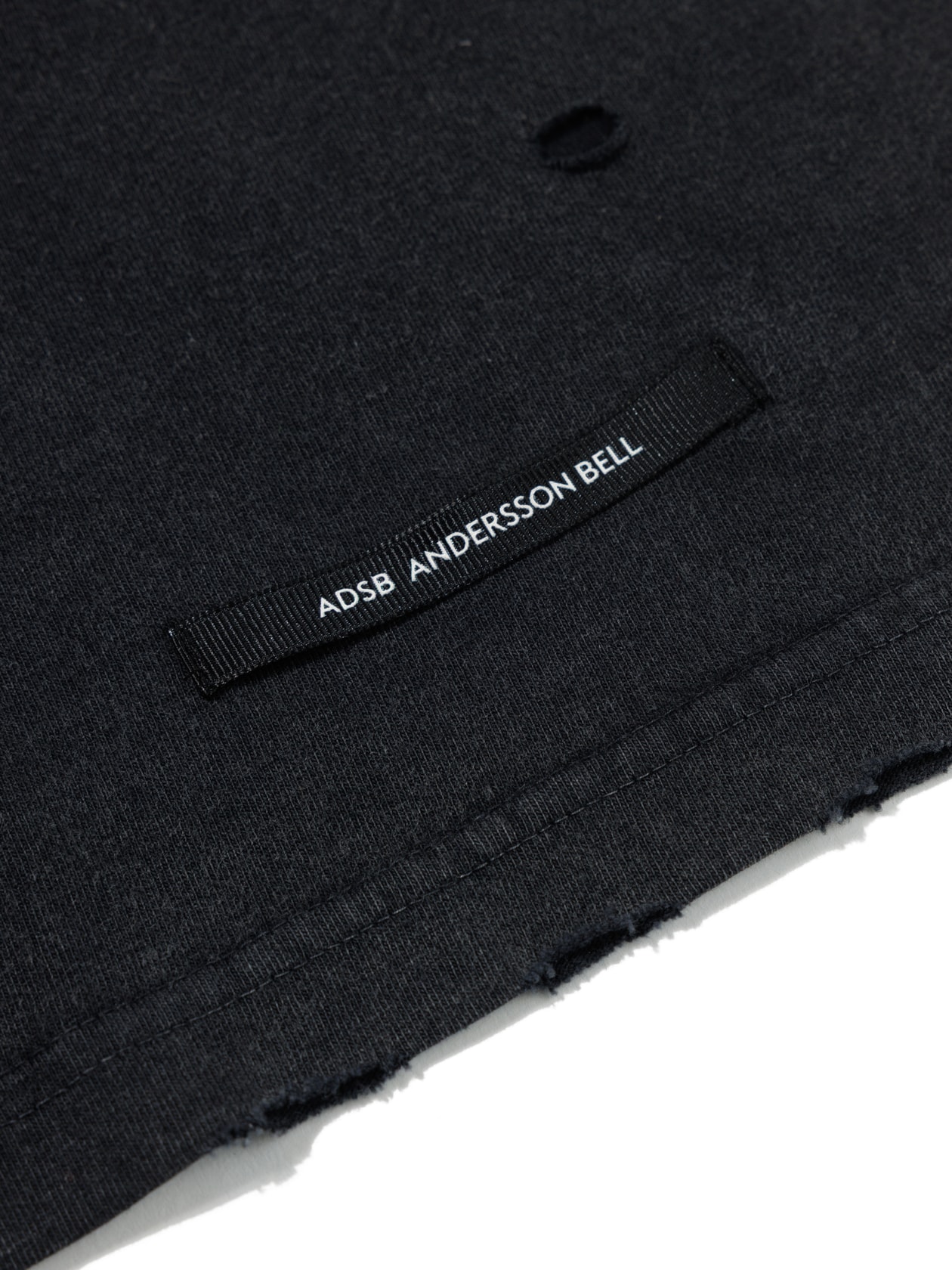 ADSB ANDERSSON BELL が日本初の旗艦店を青山にオープン