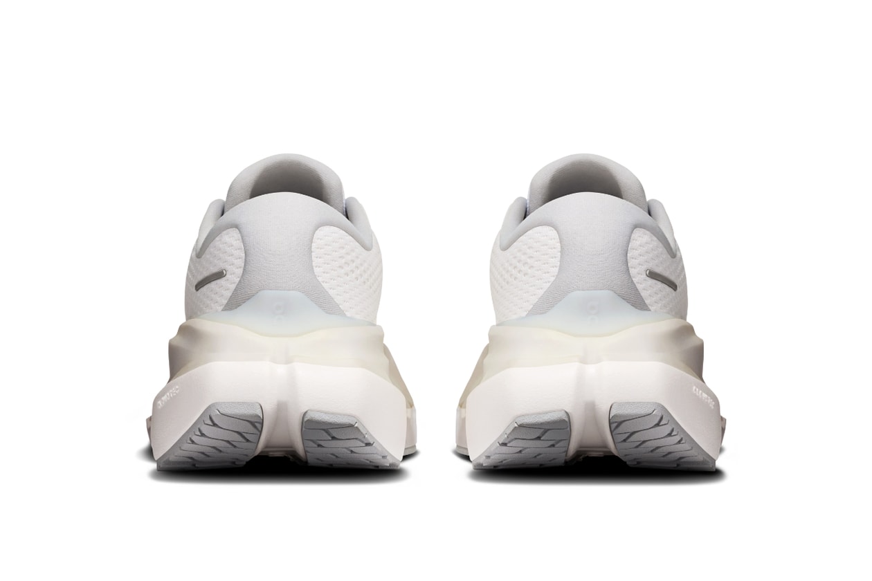  On が新作クッショニングシューズ クラウドランナー 3 マックスを発表 ── 新アイデンティティ「Run On Clouds」でランニングのあり方を再定義 On Cloudrunner 3 Max release info