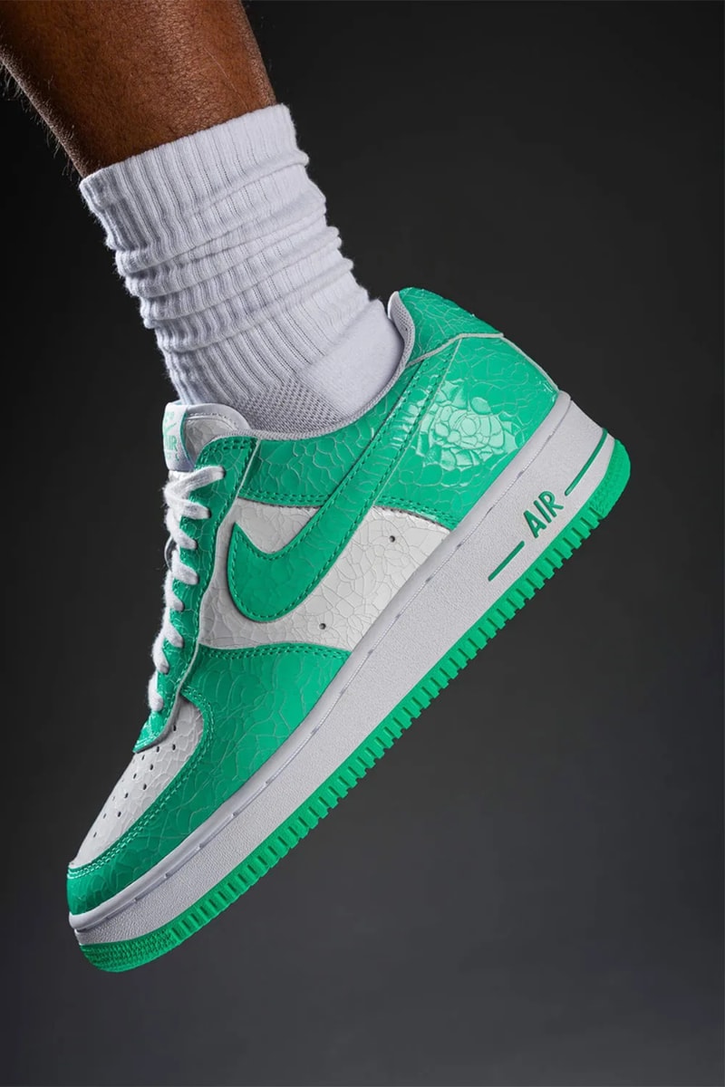 ナイキ エアフォース 1 ‘01 にクラックドパテントレザー仕様の新作が登場 Nike Air Force 1 ’01 “Cracked Leather release info